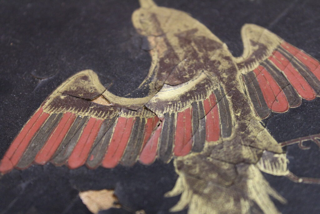 restauro lacche orientali. sollevamento lacca urushi